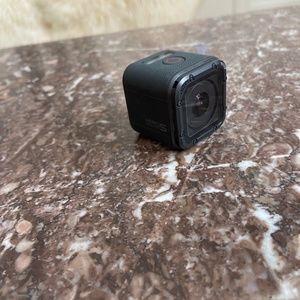 GoPro HERO 5 (with attachments)